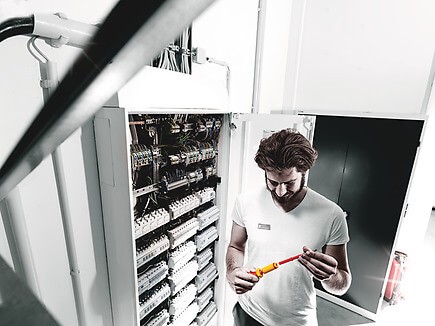 Ручка-держатель динамометрическая отвертка диэлектрическая WERA Kraftform Серия 7400 VDE (1,2-3,0 Нм) 074750