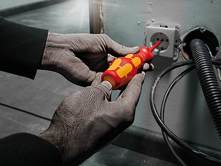 Набор отвёрток-насадок диэлектрических WERA Kraftform Kompakt Turbo i 1 с двумя рукоятками-держателями, 16 предметов, WE-057484